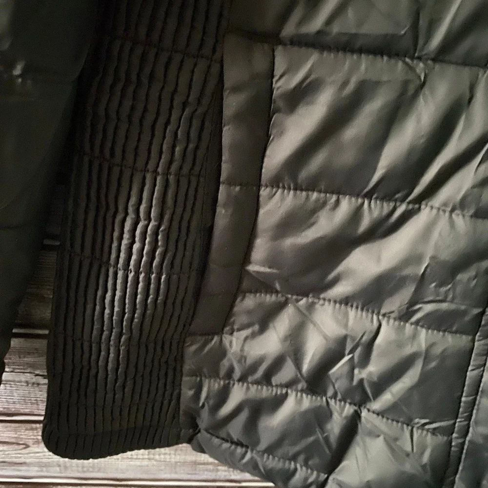 Time and Tru Women's‎ Full-Zip Puffer Jacket Size XS 0-2 Black Hooded Pockets